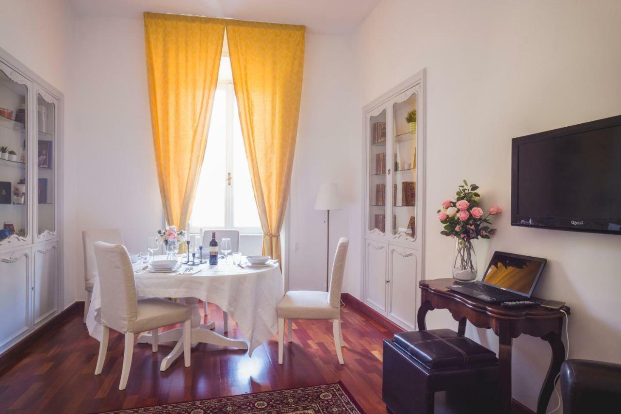 Leonardo Suite Navona Rome Exterior photo