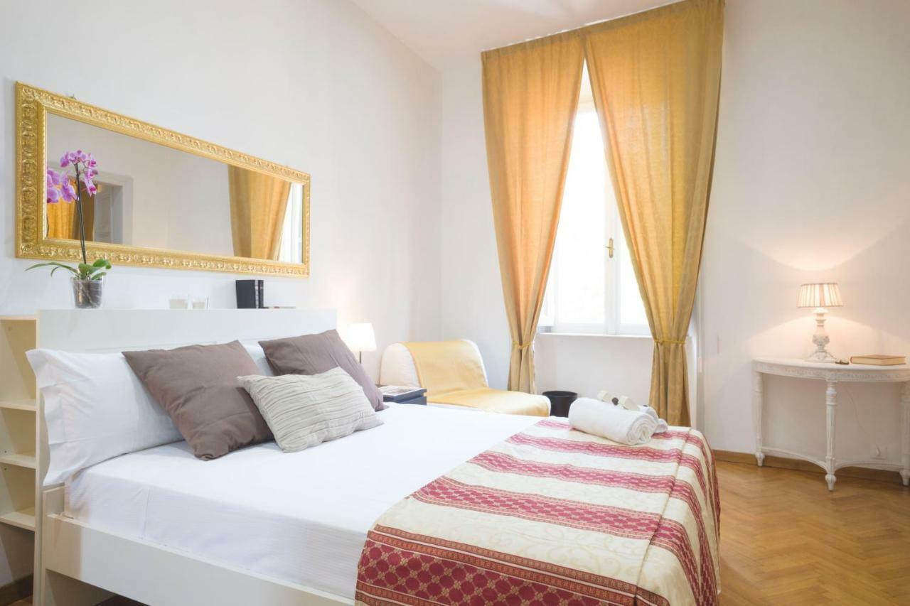 Leonardo Suite Navona Rome Exterior photo