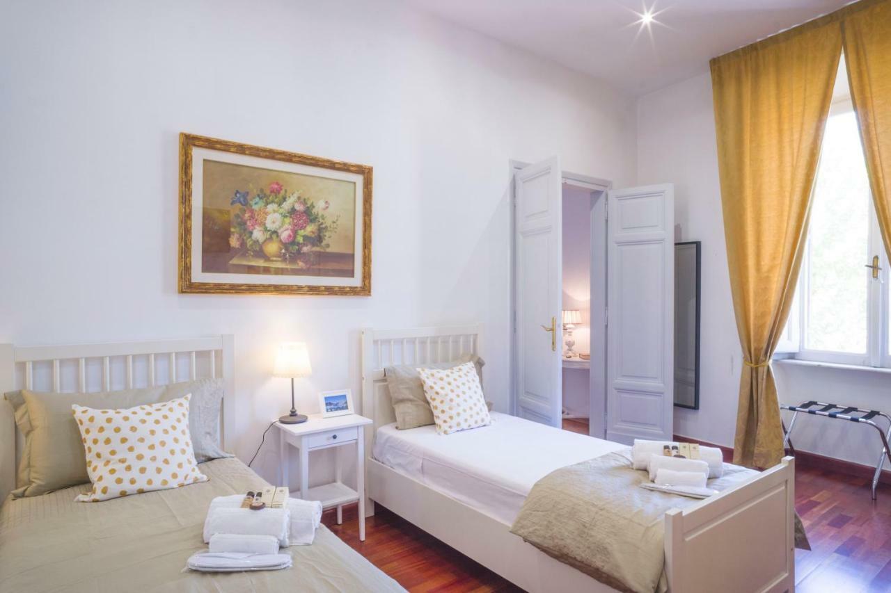 Leonardo Suite Navona Rome Exterior photo